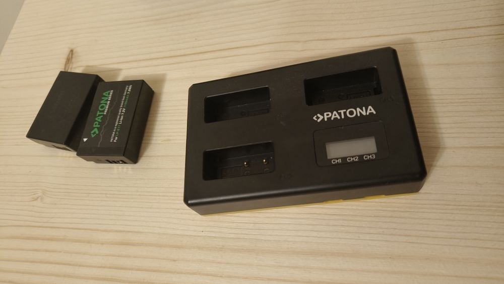 Canon EOS R10 30k cadre + obiectiv canon rf 18-45mm f4.5-6.3 + baterii