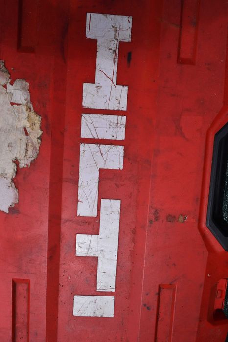 Demolator HILTI TE 700-AVR fabric. 2023