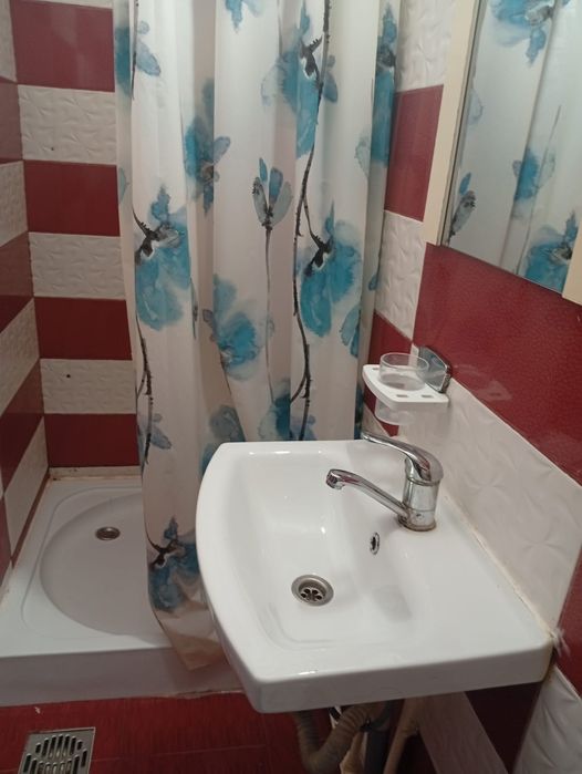 Vând Garsonieră Laminorului