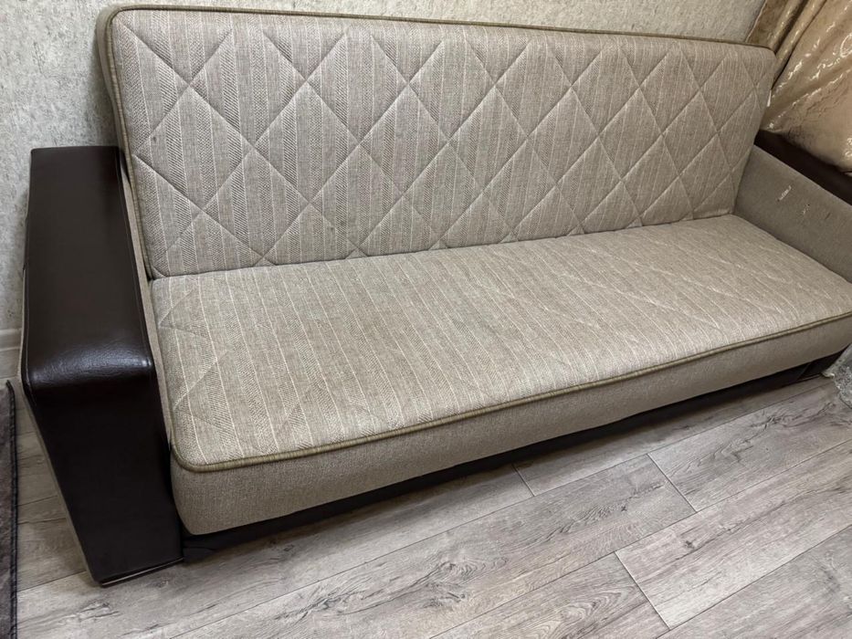 Продаю диван б/у