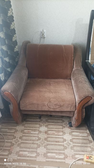 Кресло-кровать б/у