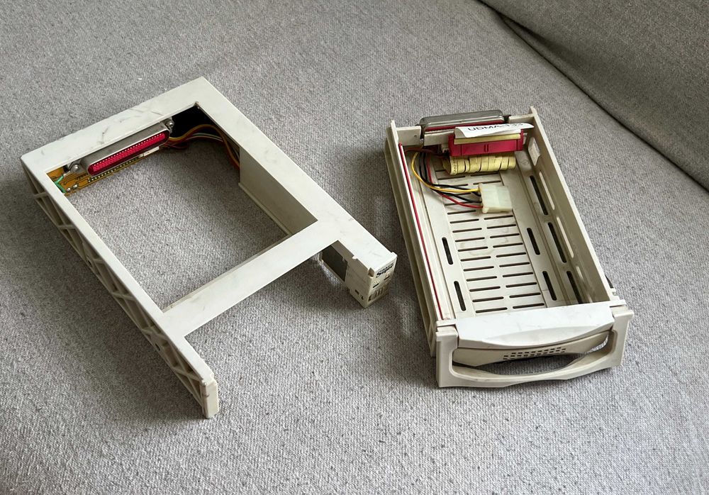 Rack retro SuperRack 133 pentru HDD IDE UDMA 3.5 inch colectie PC