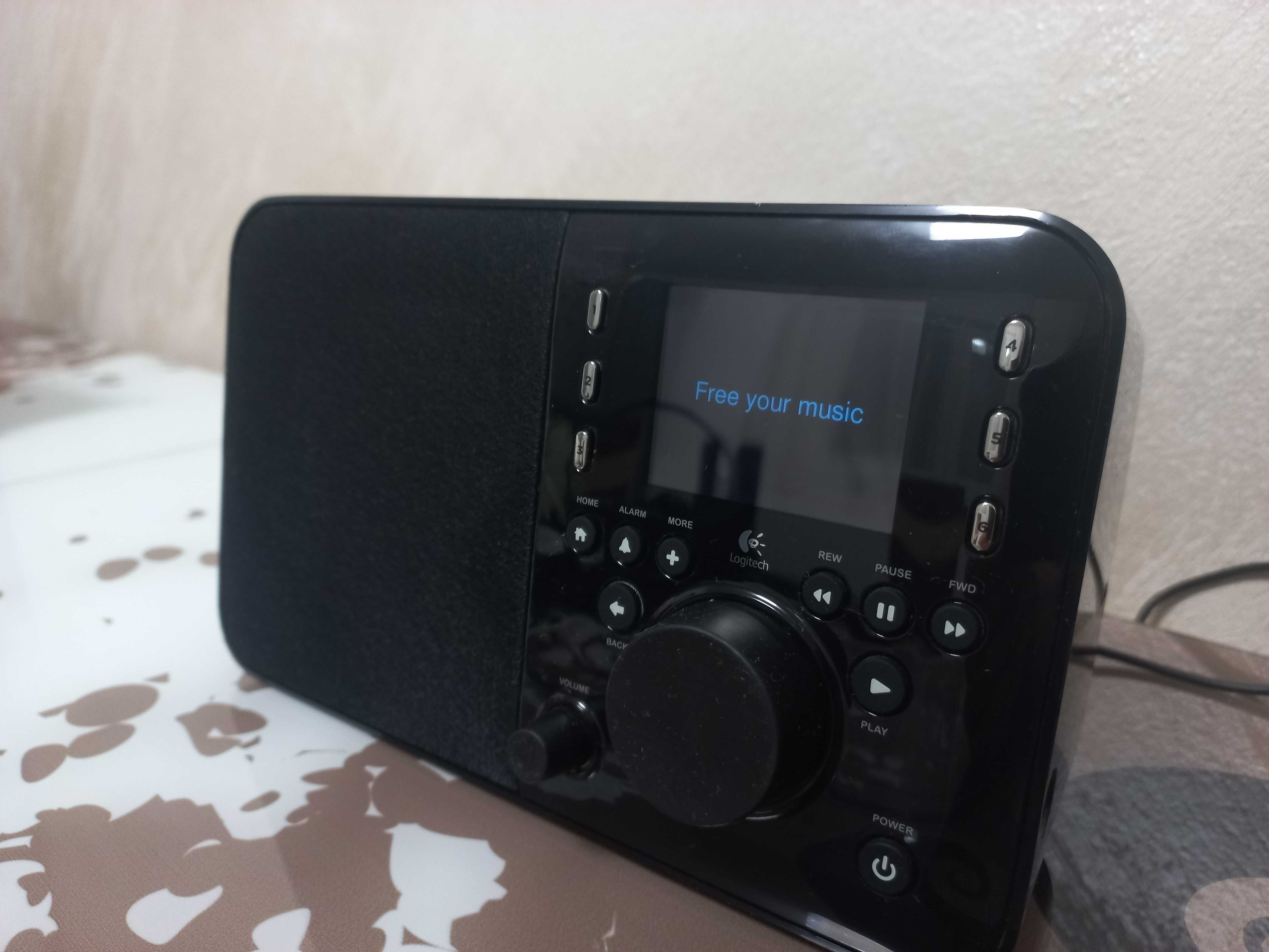 Aparat de Radio cu internet Logitech Squeezebox model Radio - Muzica