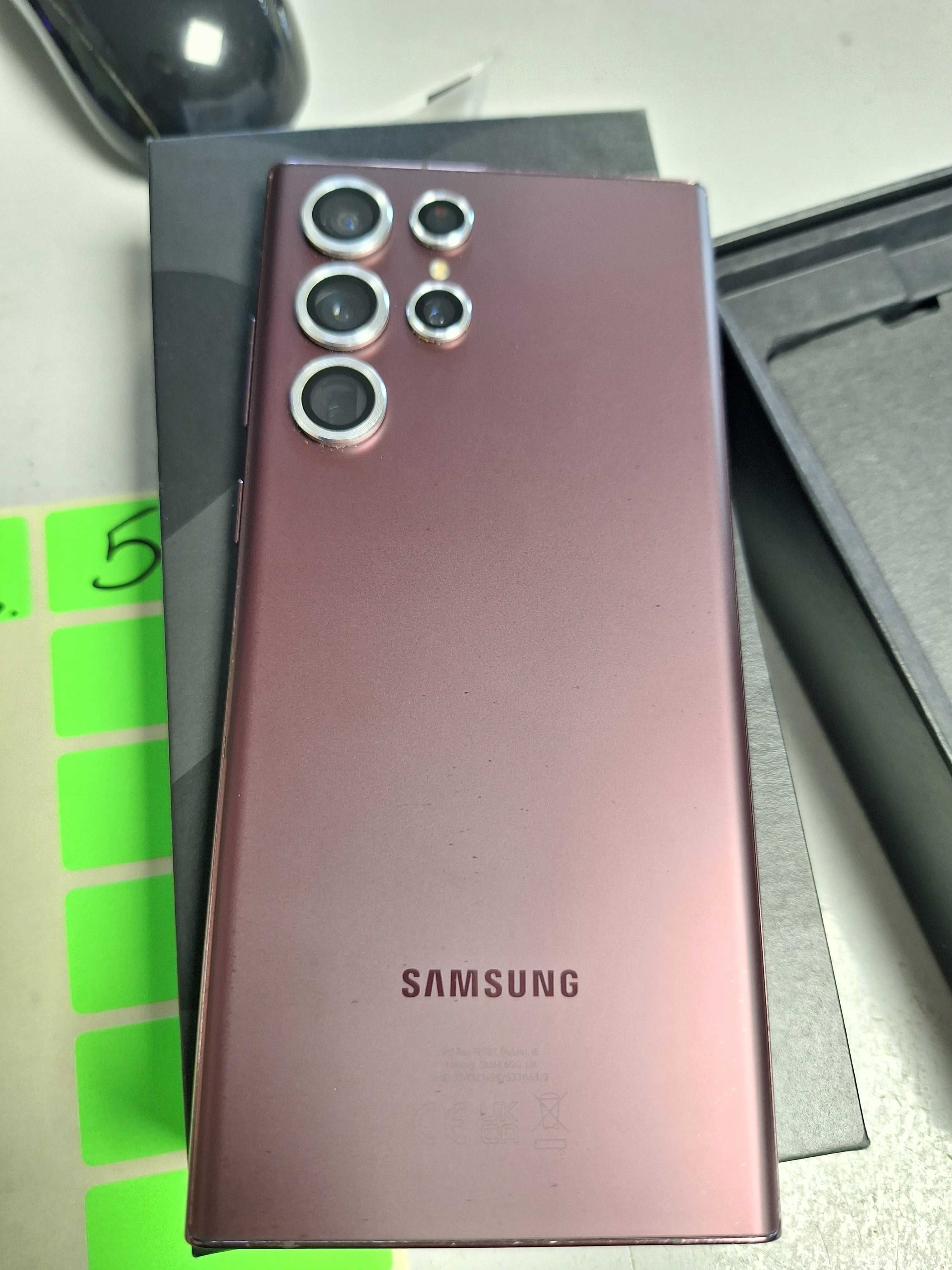 Samsung S22 Ultra - 256GB - 12 Ram