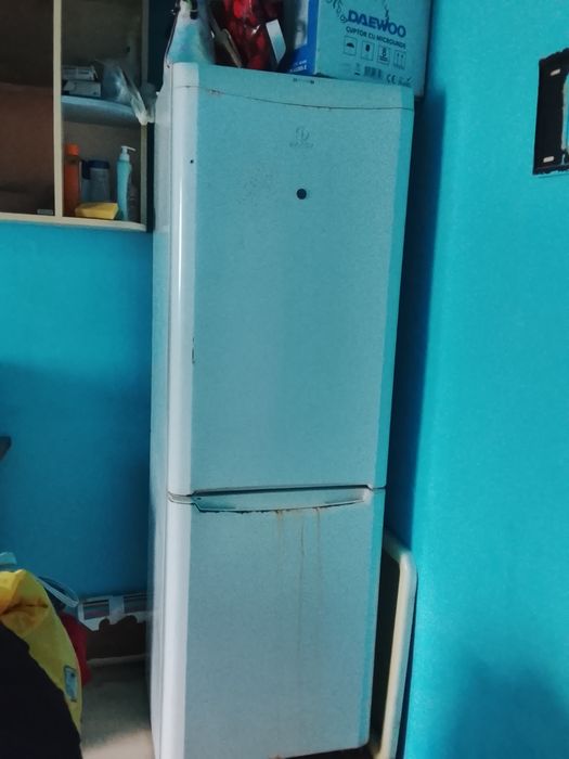 Frigider cu ladă  preț 3 sute de lei