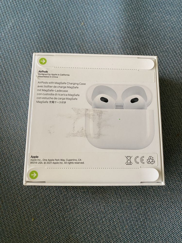 Безжични слушалки Airpods 3 gen magsafe