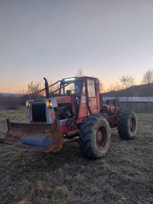 Tractor articulat forestier TAF