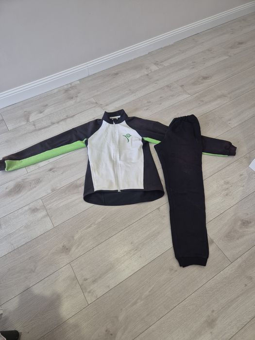 Спортивная форма, спортивка