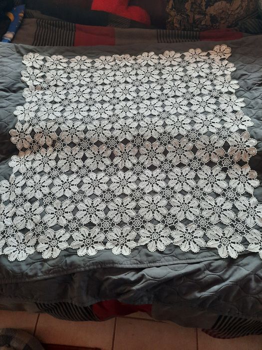 Macrame,față de masă