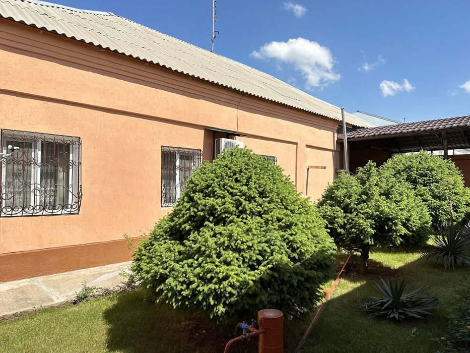 Продается  кирпичный дом 10 соток