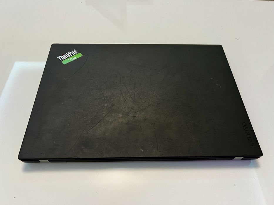 Lenovo ThinkPad T480 8GB RAM 240GB SSD functional fara display