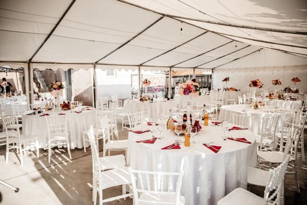 Vând 3 corturi echipate pentru evenimente