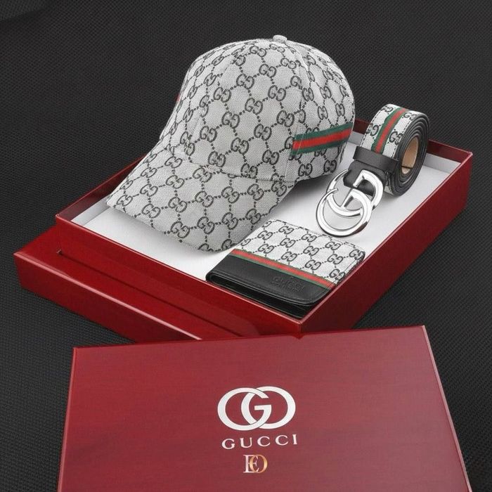 Calitate premium ,seturi superbe 
Portofel piele /
Curea  piele Full B