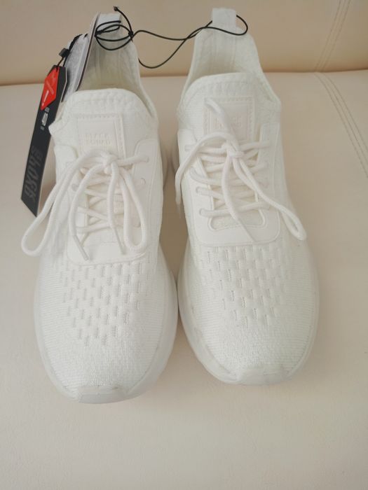 Vând pantofi sport mărimea 40,