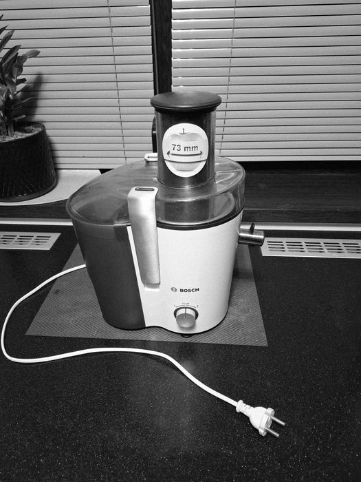 Storcător fructe Bosch,produsul este nou