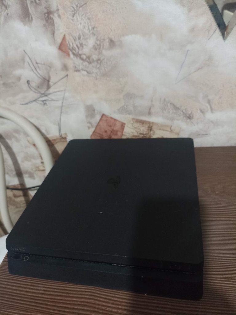 Ps 4  в хорошем состоянии