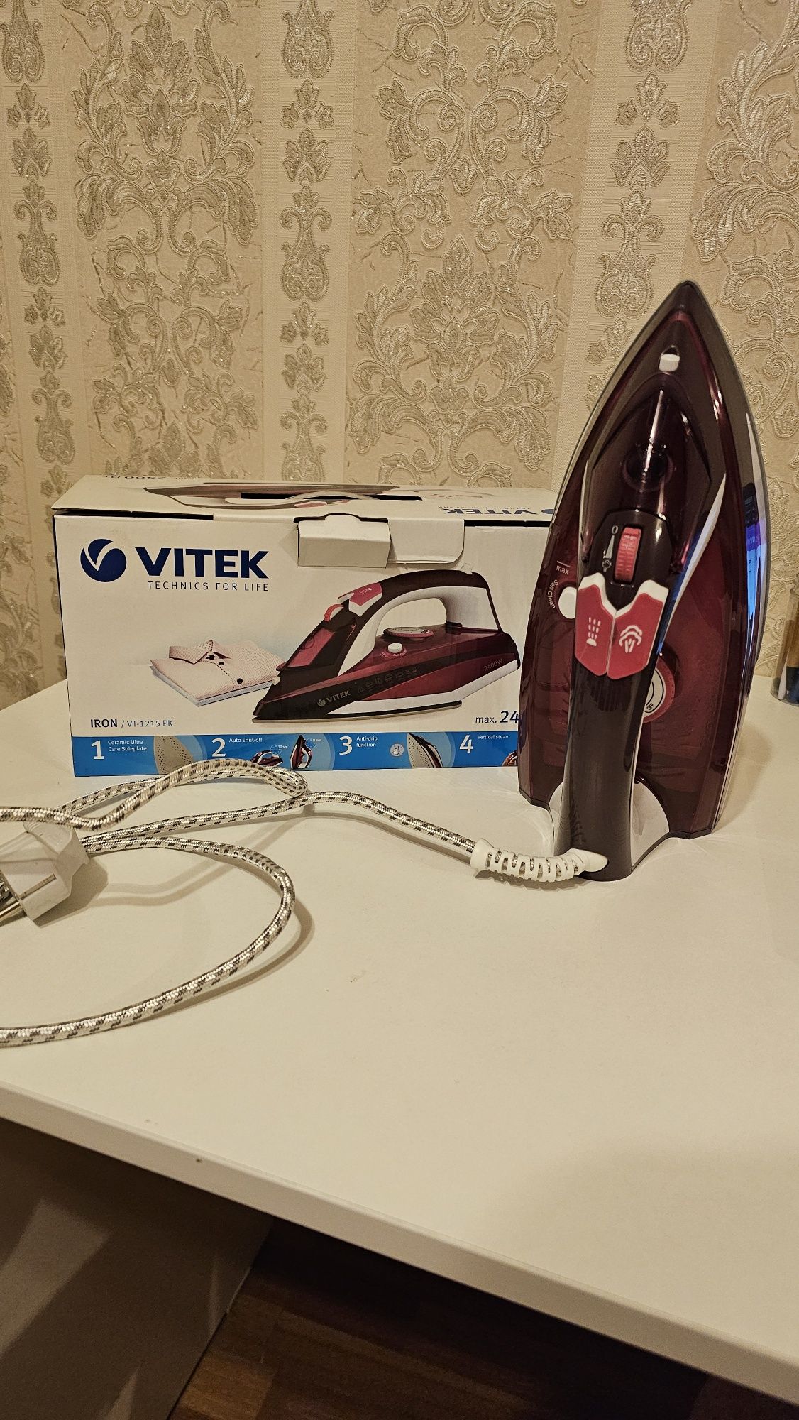 Утюг Vitek новый