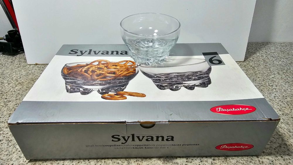 Розетки под варенье новые в упаковке и сухофрукты