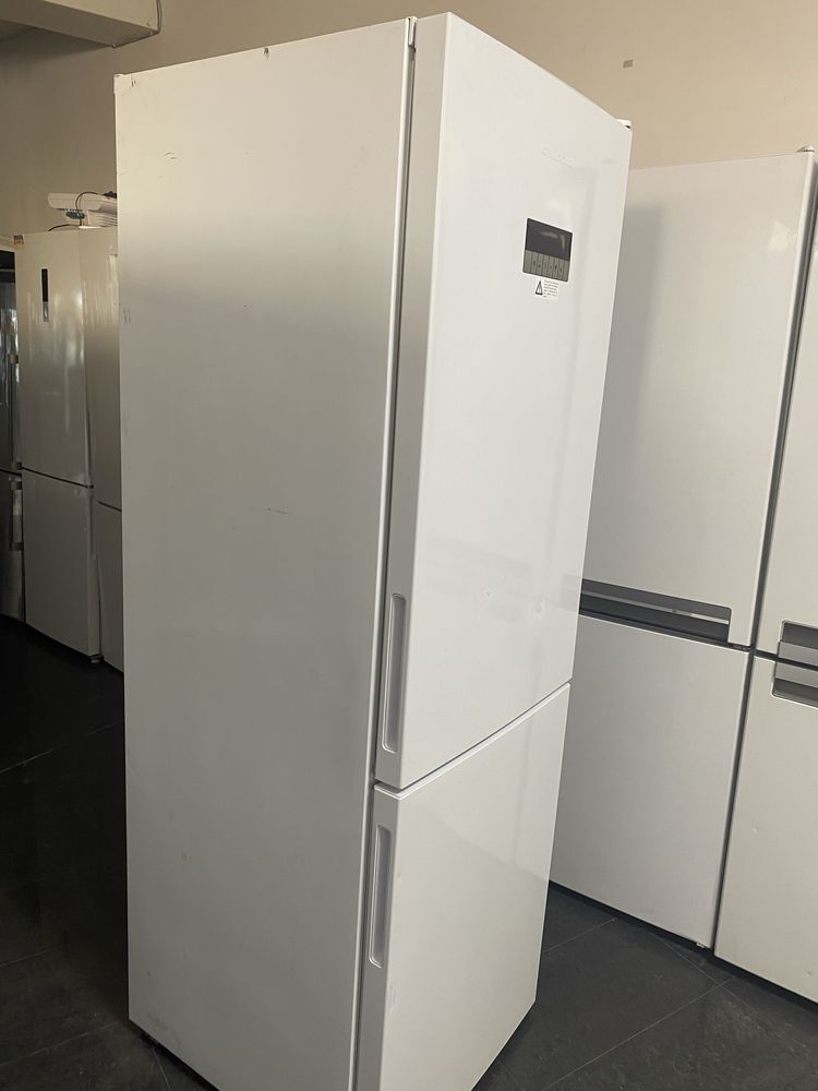 Хладилник с фризер GRUNDIG