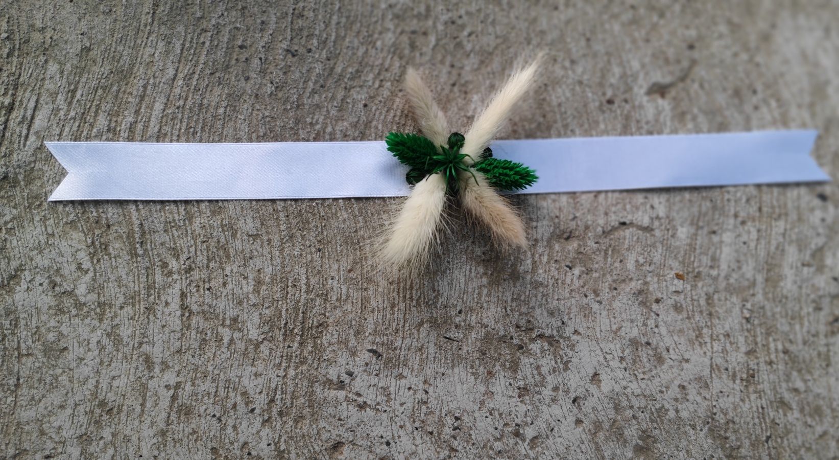 Accesorii de pus în piept și brățări, realizăm pe comandă