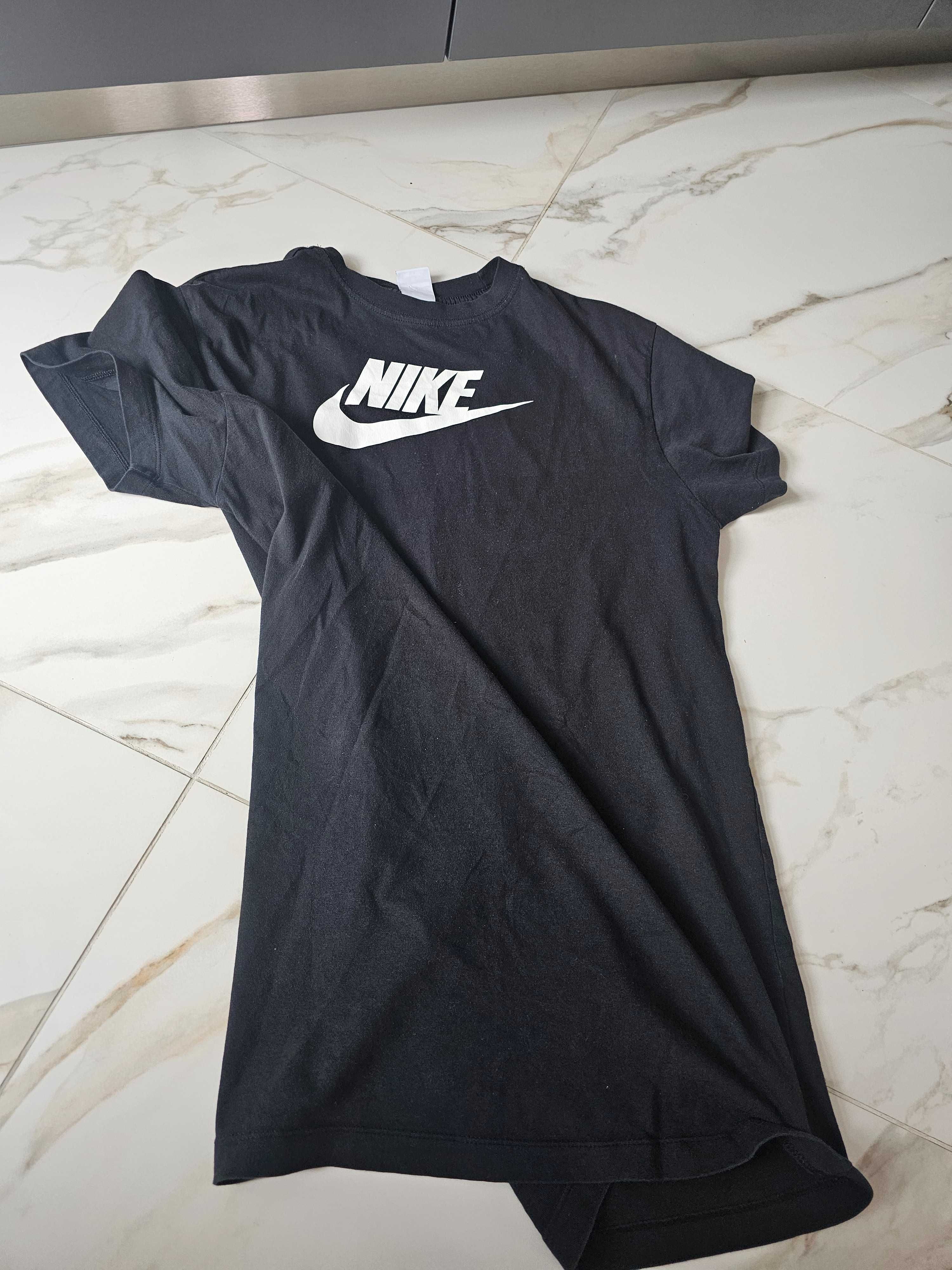 Оригинални тениски Nike