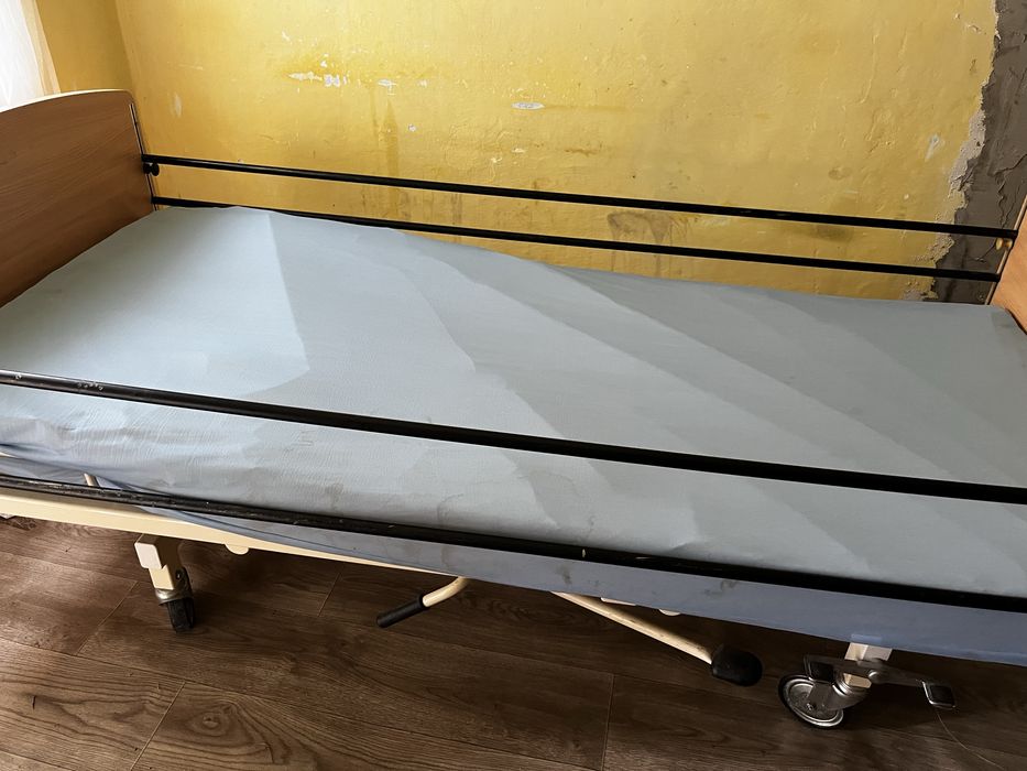 Pat hidraulic de spital/îngrijire bolnavi