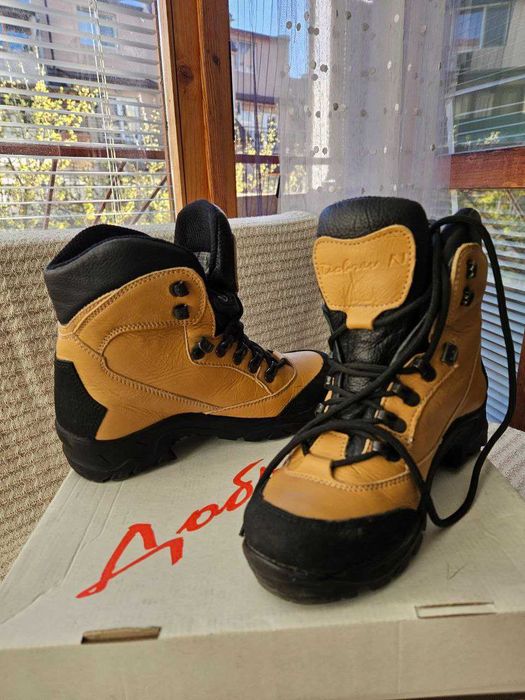 Туристически обувки Dobrev, българско производство, номер 36