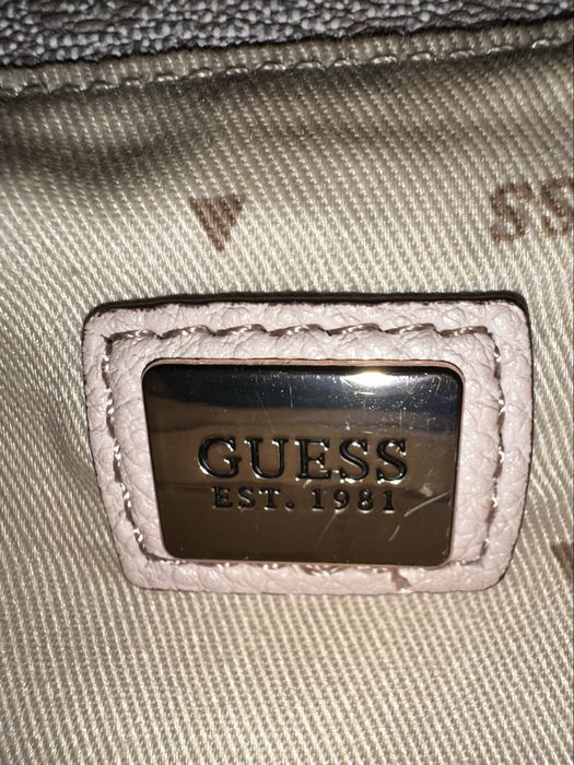 Дамска чанта Guess