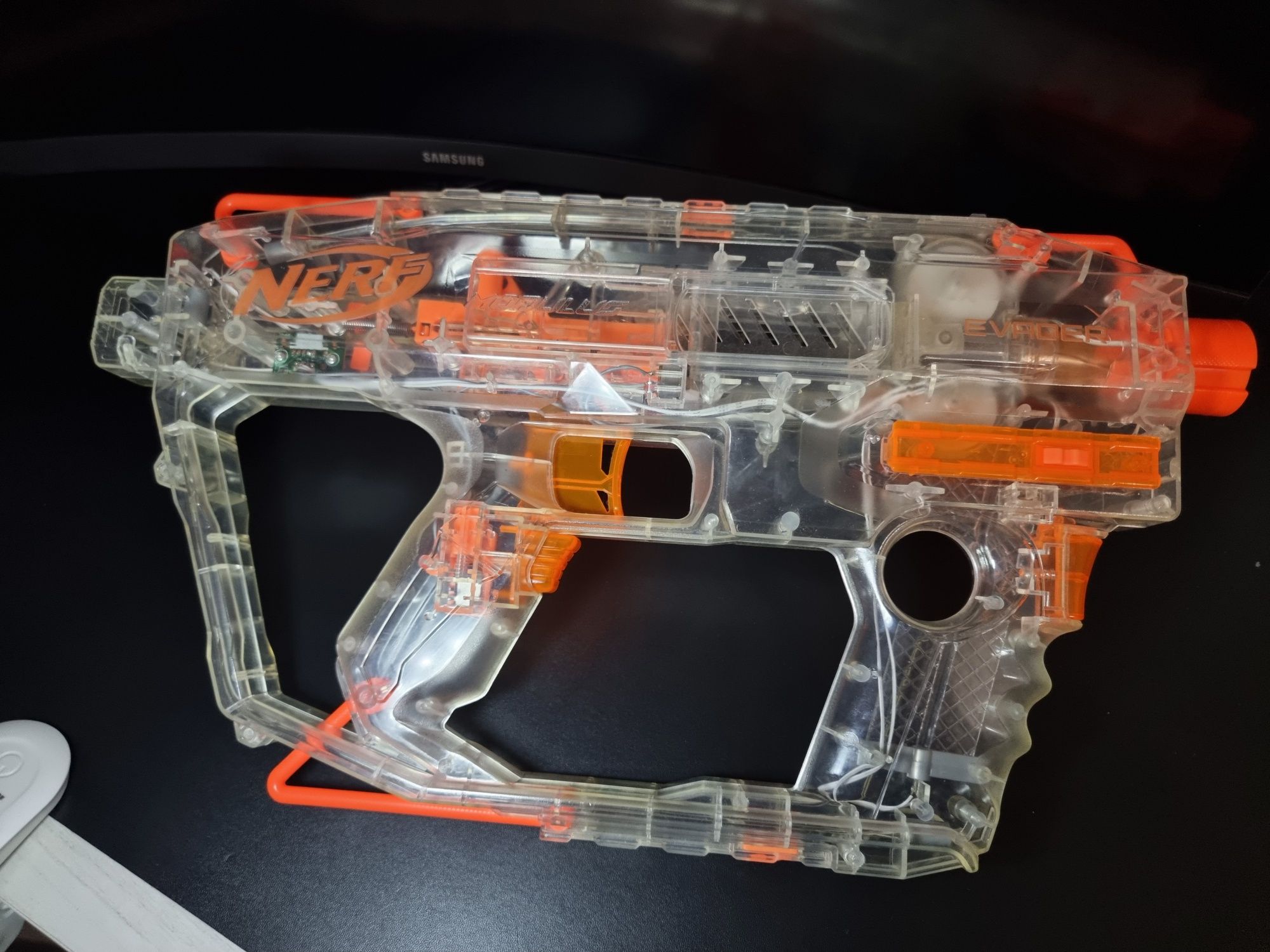 Продам Nerf Modulus Ghost Ops Evader