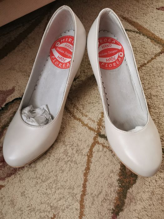 Pantofi piele mărimea 40