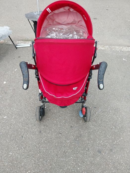 Vand căruț copil +scaun auto .