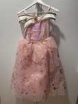 Costum Aurora nou, marimea 130-145 cm, pantofi marimea 31-32, bagheta