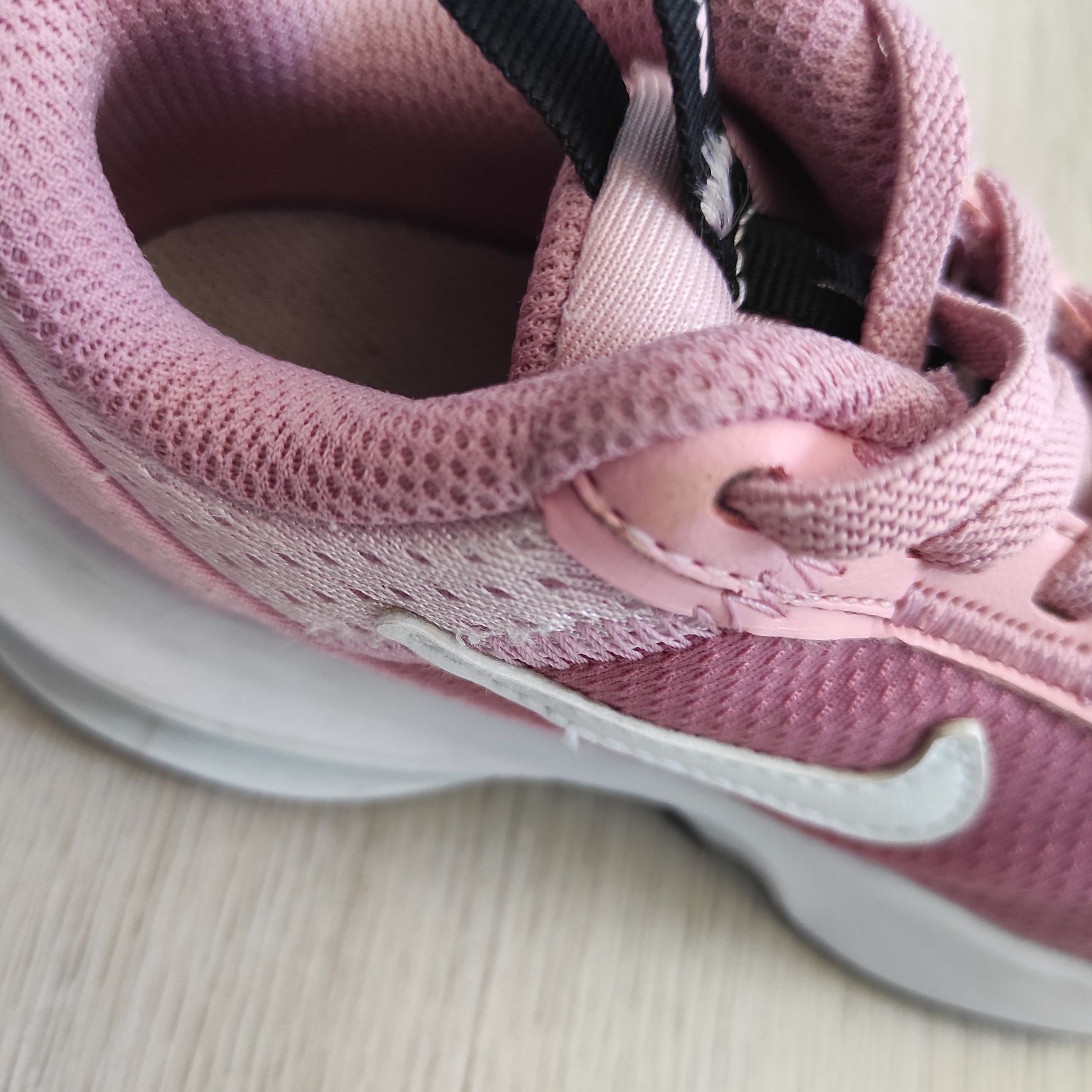Маратонки Nike за момиче, 24 номер