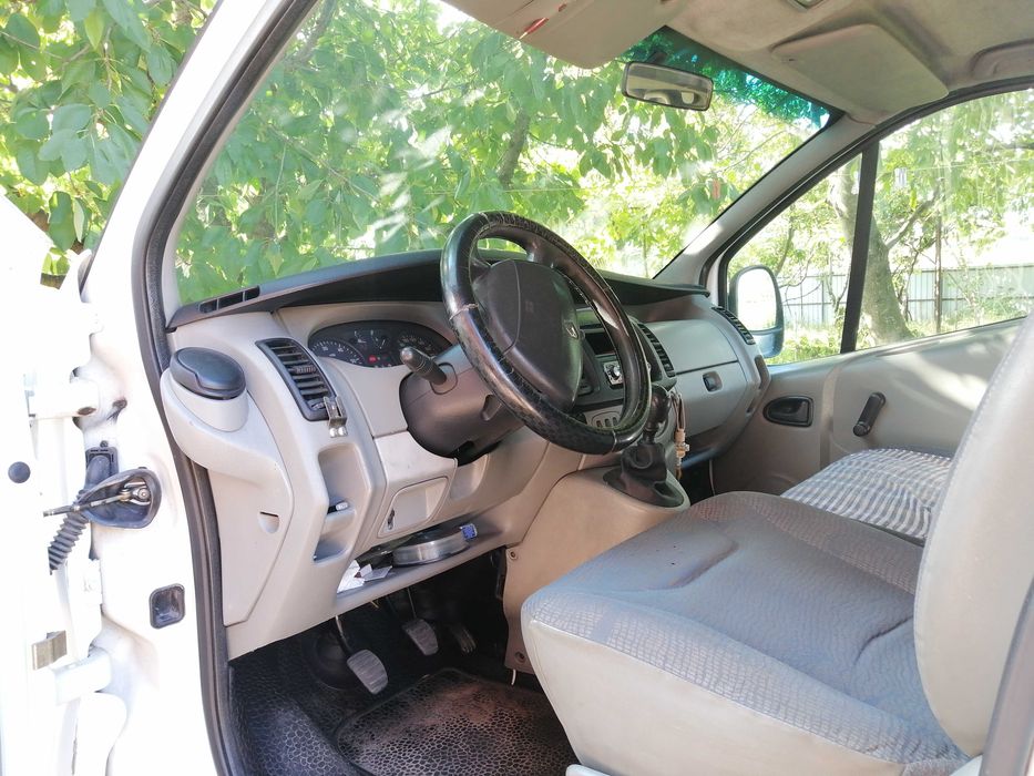 Vand renault trafic autoturism M1 an 2003