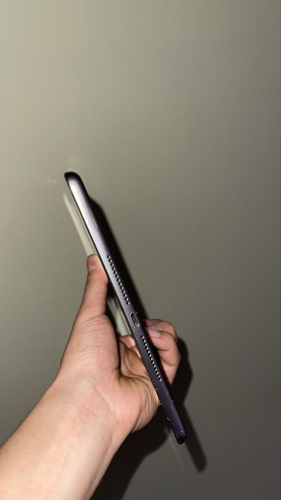 ipad 6 gen 32 gb. sotiladi
