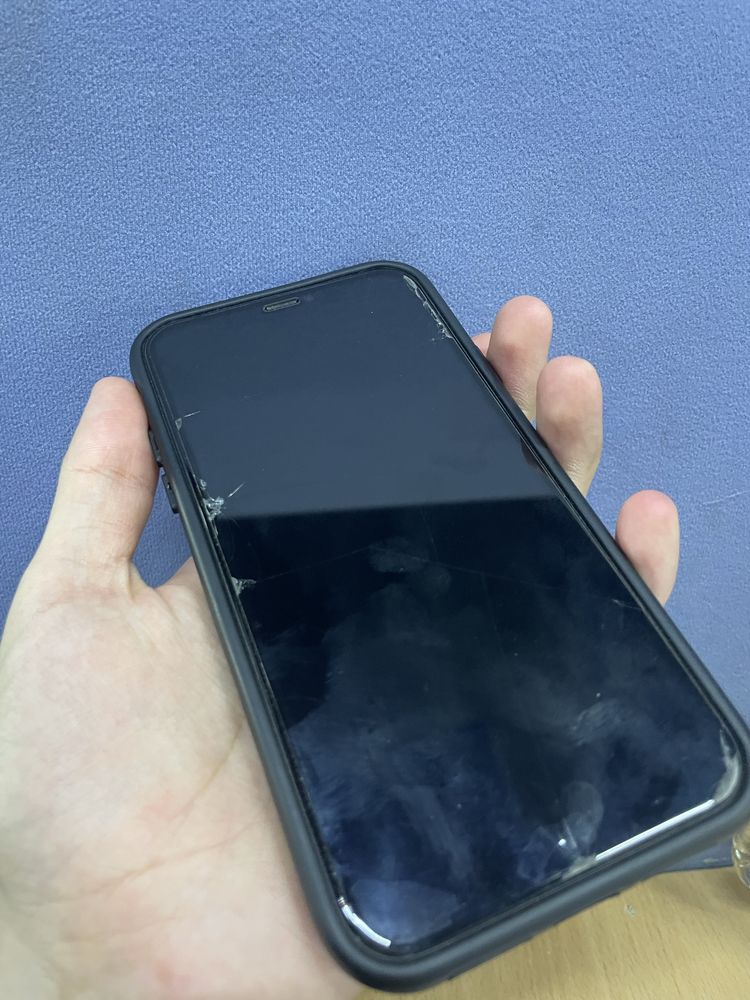 Iphone 11 черный