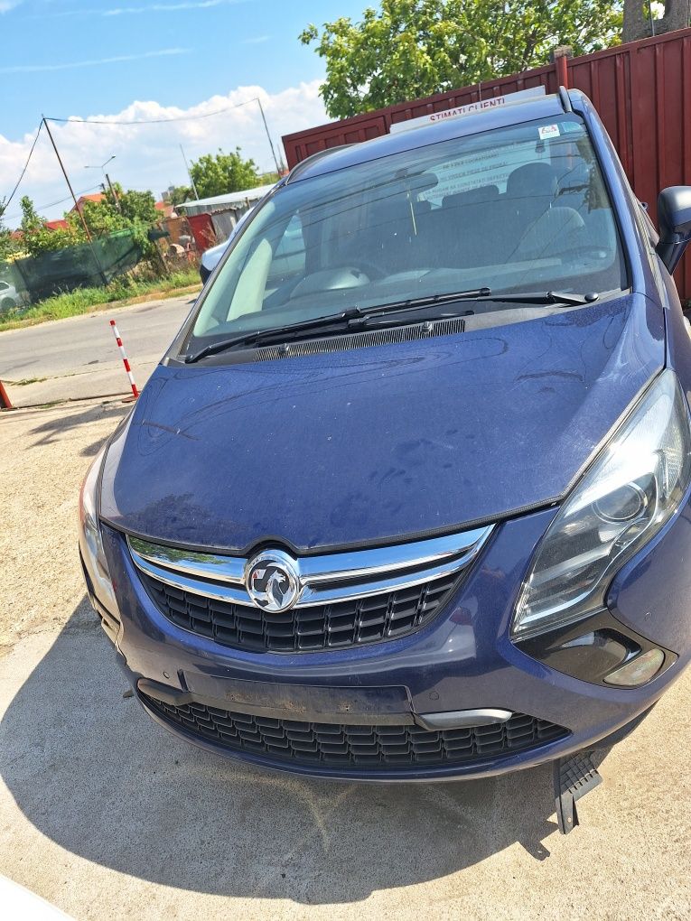 Dezmembram opel zafira c 2.0 cdti cutie manuala 6+1 trepte