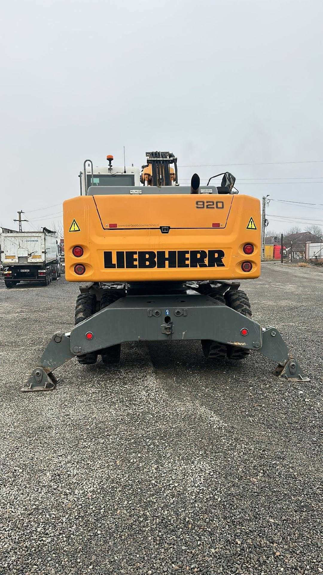 Excavator Liebherr