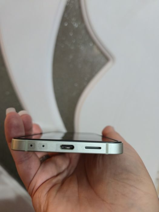 Samsung Galaxy Z Flip6 КАТО НОВ