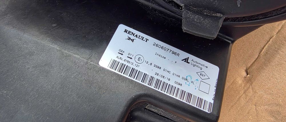 Far stanga Dacia Logan 2 Editia 10 ani 2015 / 2016