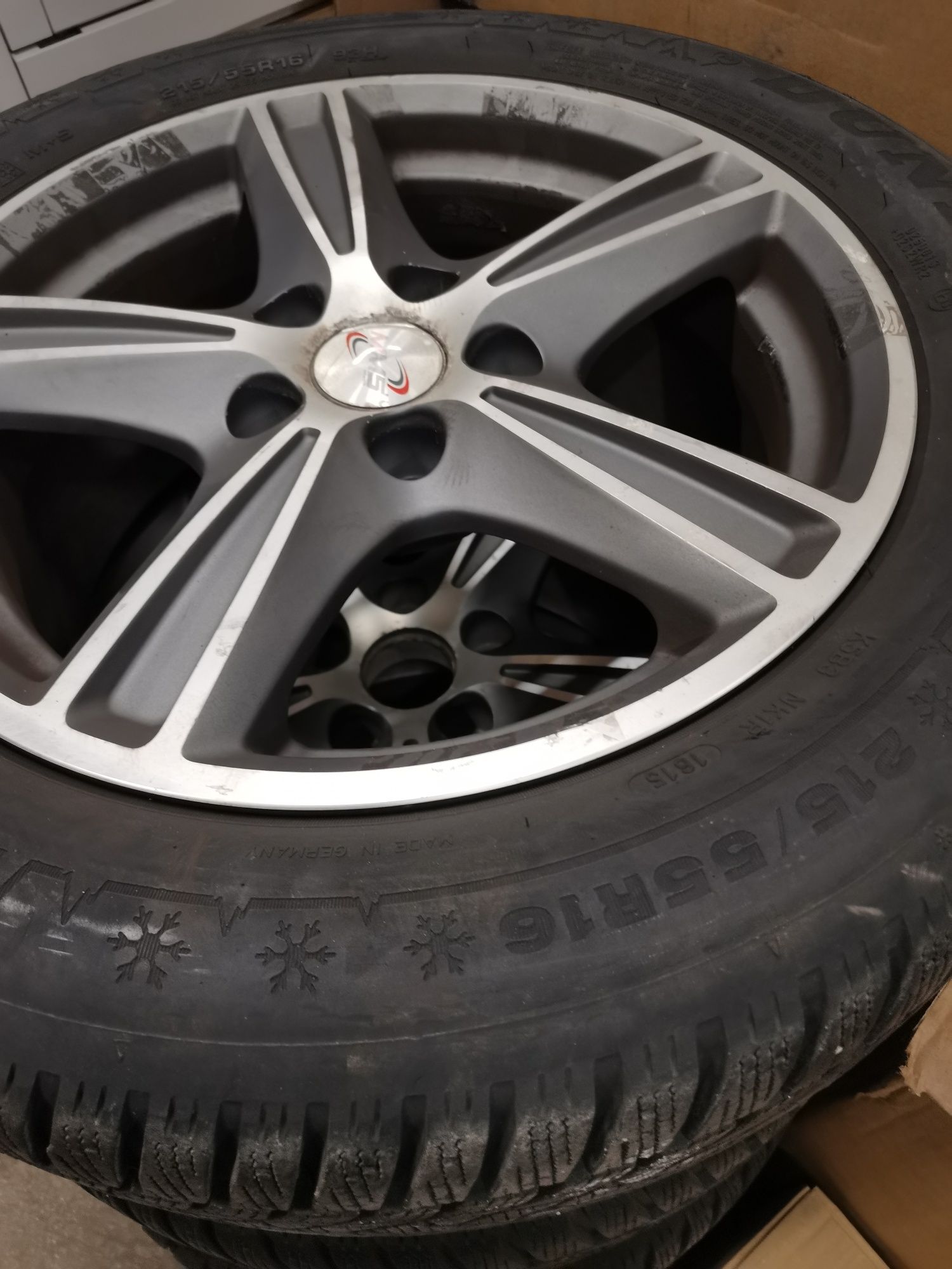 Алуминиеви джанти 16" за VW със зимни DUNLOP