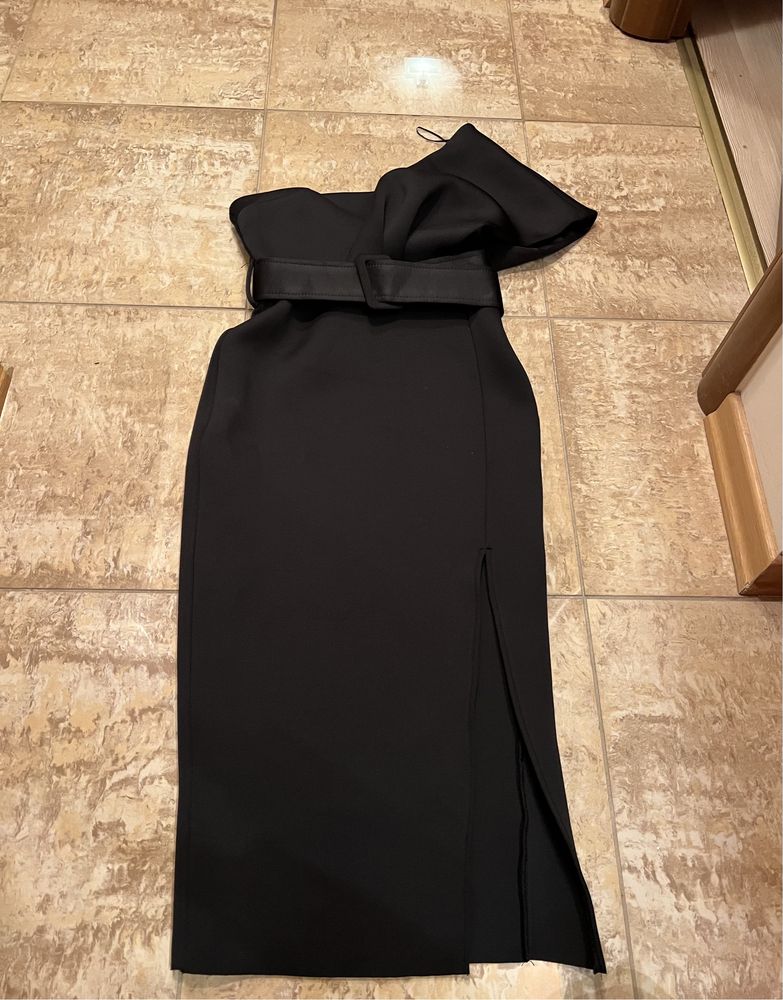 Черна рокля ASOS Нова