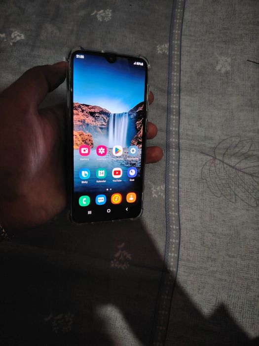 Samsung A50 Sotiladi holati ideal tinniq aybi yoq 6/128