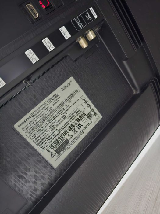 ПРОДАМ 50" 4K UHD Телевизор Samsung UE50TU8000U. Состояние ОТЛИЧНОЕ.