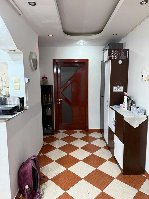 Apartament cu 2 camere de vânzare în zona Mărăței