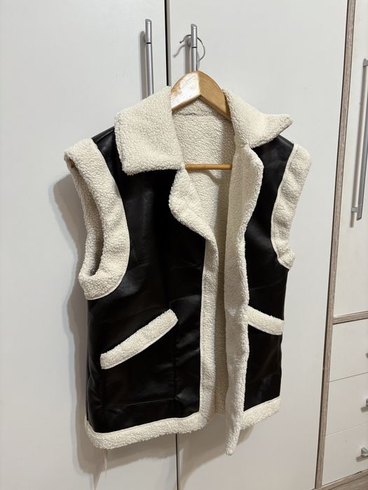 Топъл черен елек