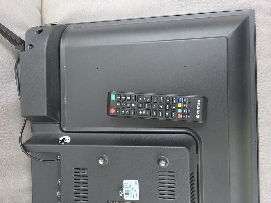 Televizor Vortex diagonala 80 cm