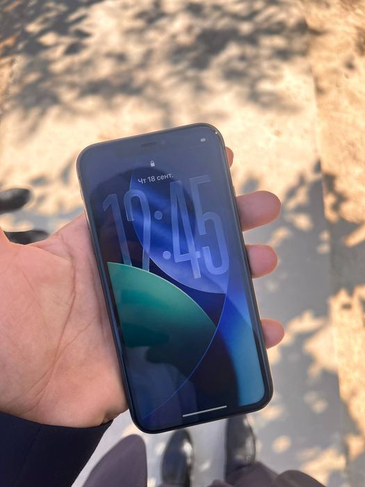 Iphone 11 sotiladi