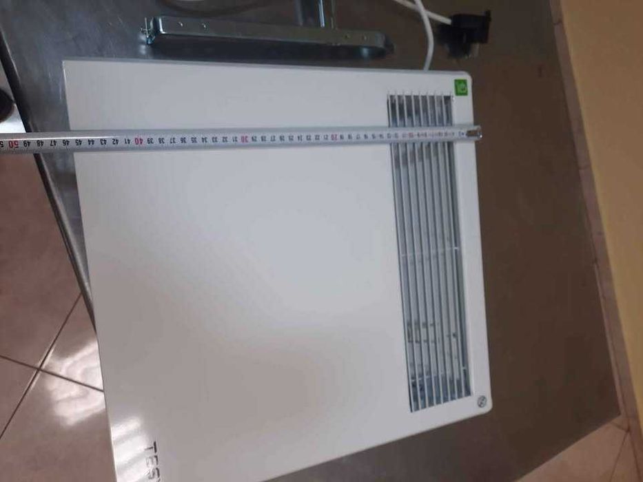 Конвекторна печка за баня с WIFI. Влагоустойчив отоплотелен уред.