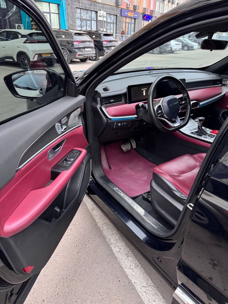 Jetour x70 plus sotiladi